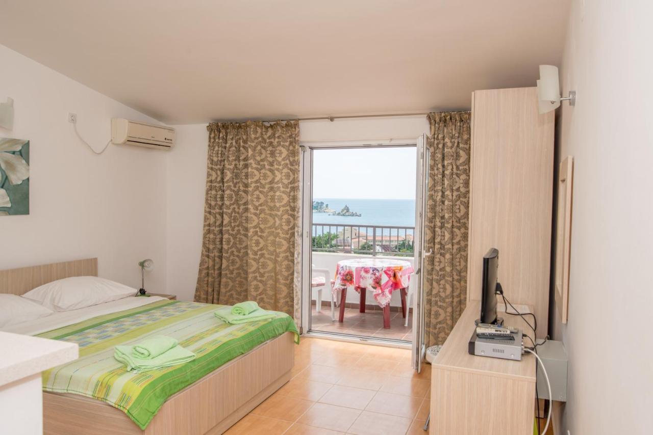 Villa Vjera Petrovac Buitenkant foto