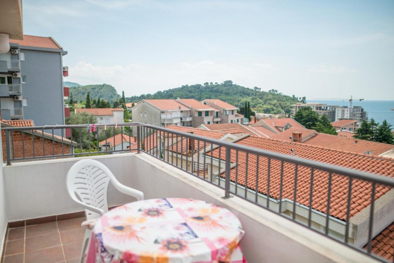 Villa Vjera Petrovac Buitenkant foto