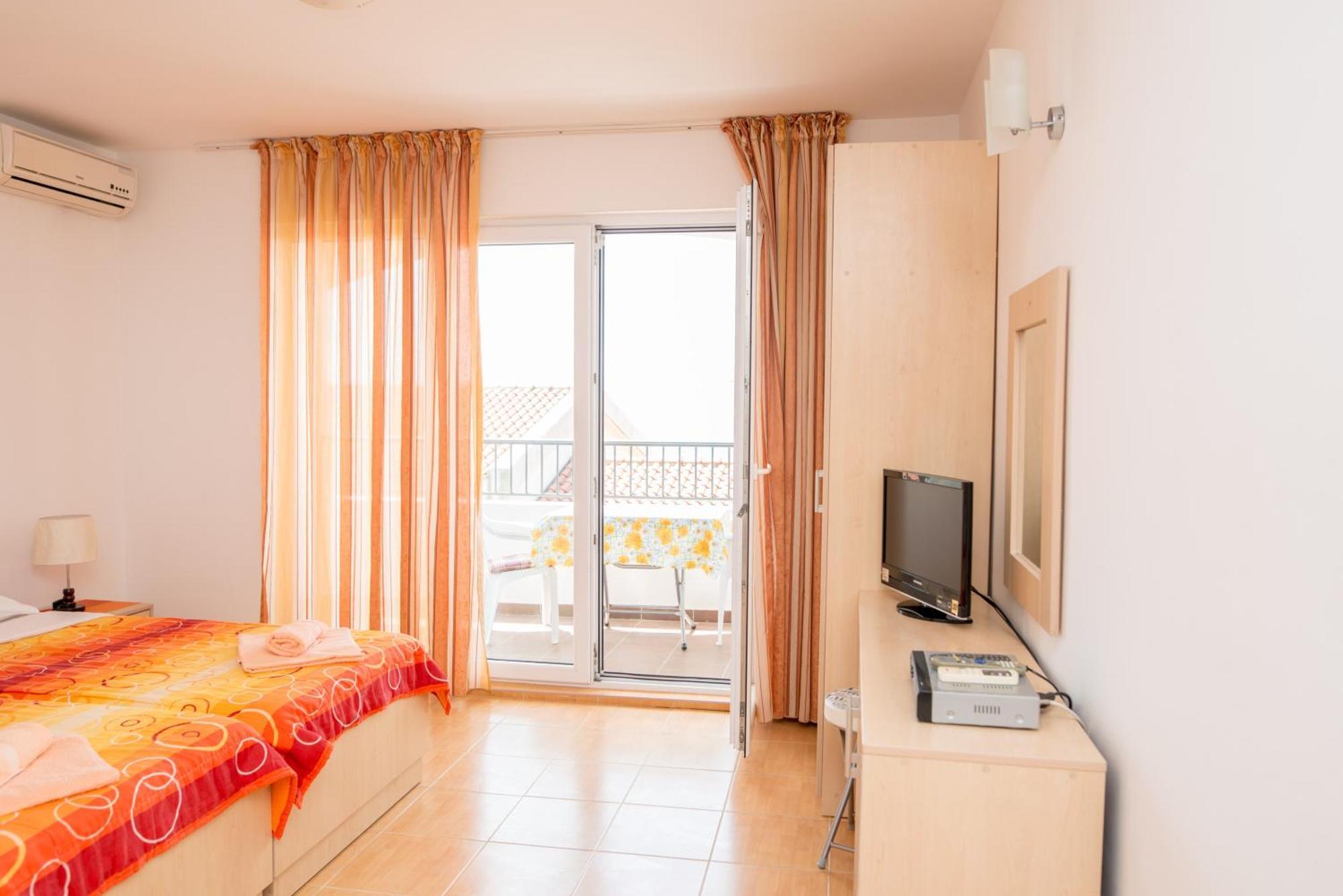 Villa Vjera Petrovac Kamer foto