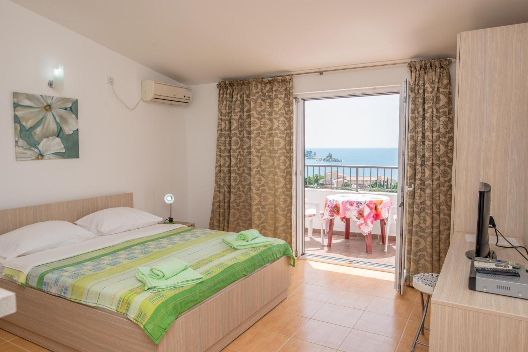 Villa Vjera Petrovac Kamer foto