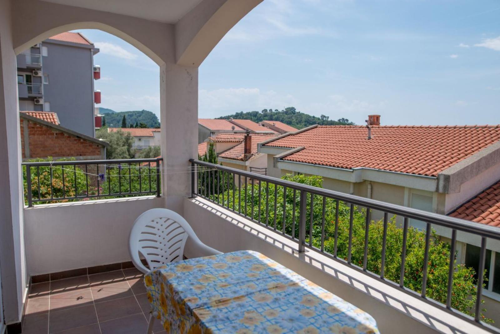 Villa Vjera Petrovac Buitenkant foto